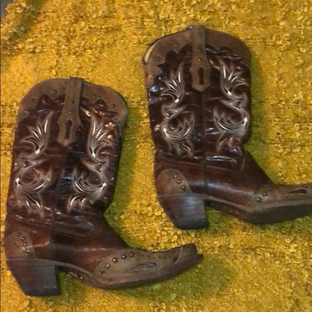 Corral boots